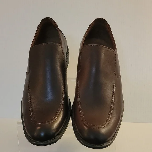 Clarks Rich Brown Leather Slip-On Loafers Amazon.com | Clarks Women main image 4